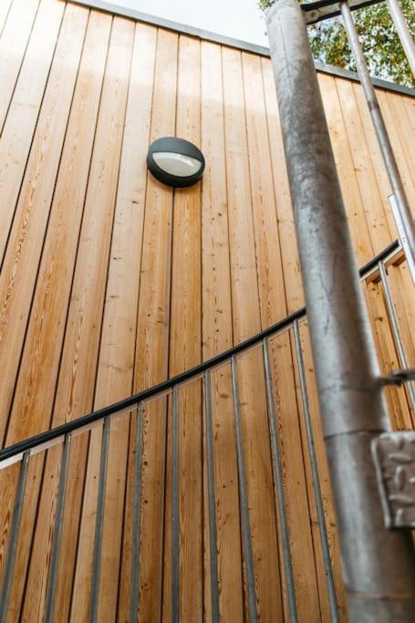 Carmen Eco-Pod / Treehouse, Close To Cabot Circus 브리스틀 외부 사진